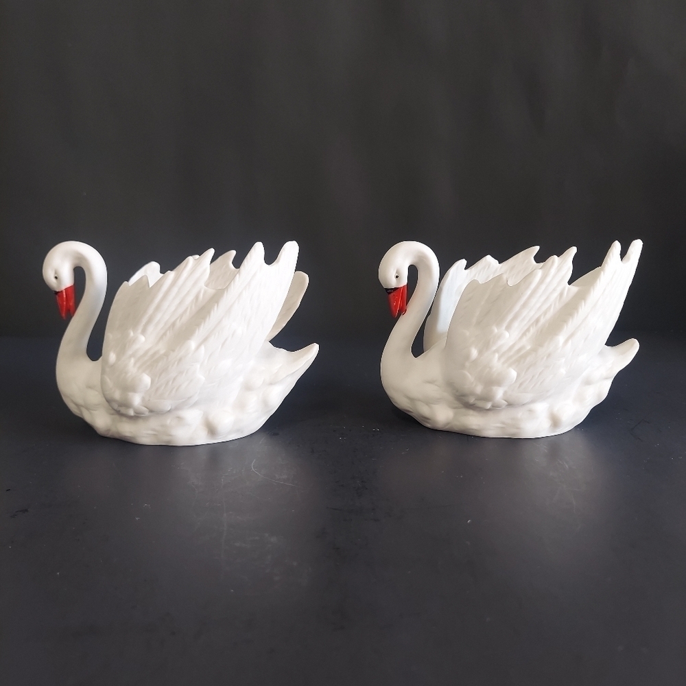 Vintage Goebel Porelain Swans - Rare find - Picture 2 of 9